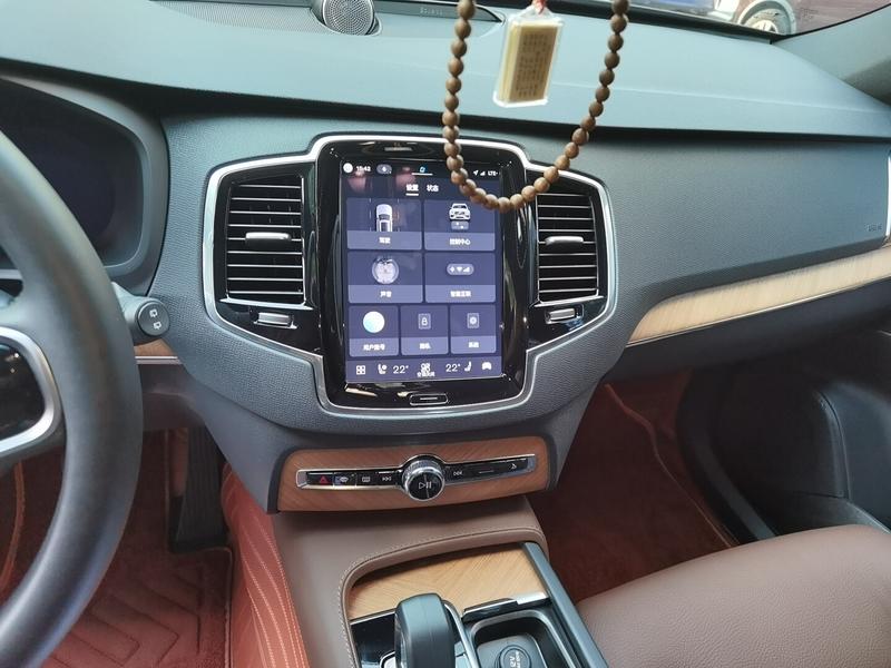 Volvo XC90, 2024 — фото 8 из 12
