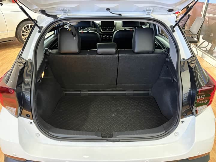 Toyota Yaris L Hatchback, 2022 — фото 7 из 9