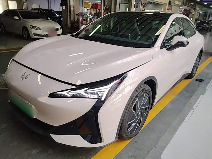 BAIC Arcfox Alpha S5, 2025 — купить в Брянске под ключ