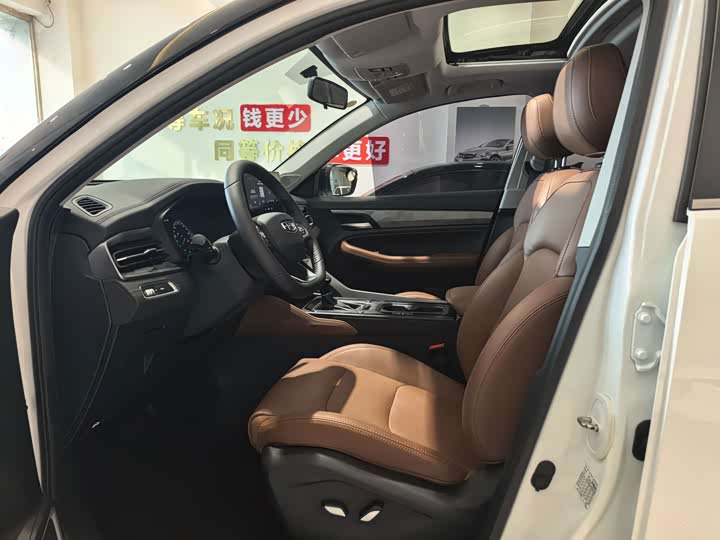 Geely Vision X6, 2022 — фото 7 из 9