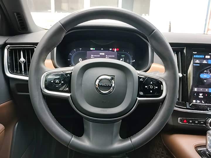 Volvo S90 Hybrid, 2023 — фото 7 из 9