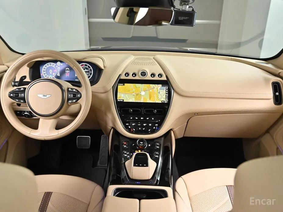 Aston Martin DBX, 2023 — фото 7 из 12
