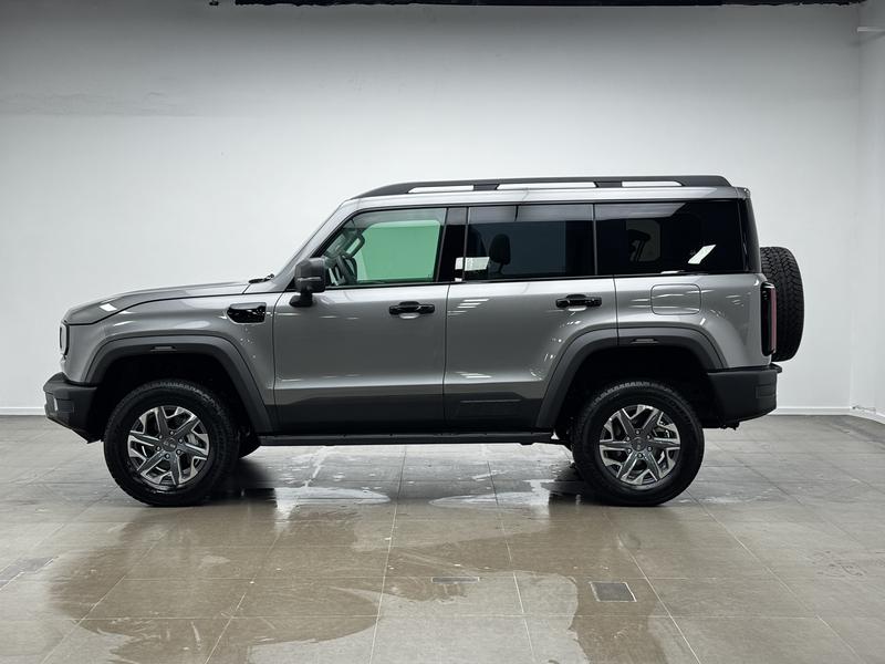 BAIC Beijing BJ40, 2025 — фото 4 из 12