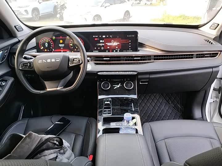 Exeed LX C-DM Hybrid, 2022 — фото 6 из 9