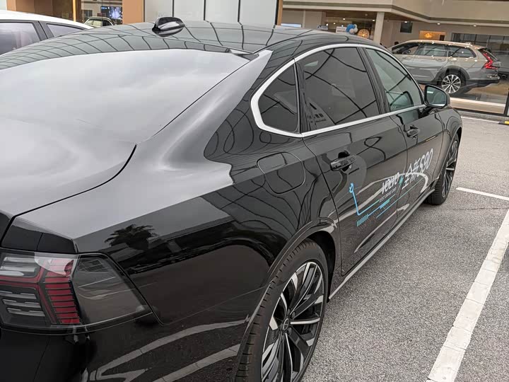 Volvo S90 Hybrid, 2025 — фото 6 из 9