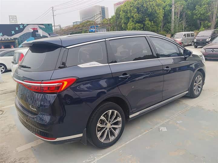 BYD Song Max, 2021 — фото 7 из 9