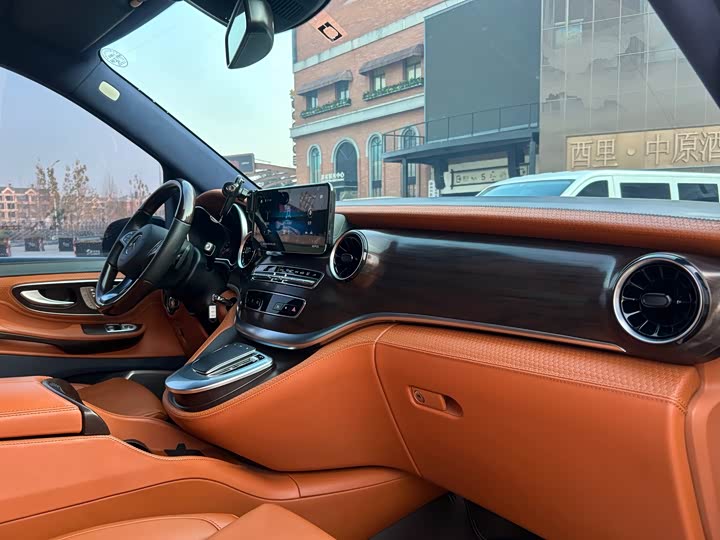 Mercedes-Benz V-Class, 2022 — фото 11 из 12