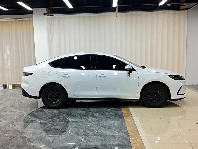 BYD Seal 05 DM-i Hybrid, 2025 — фото 8 из 12