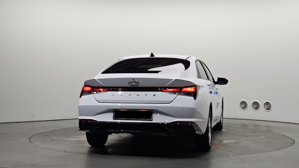 Hyundai Avante, 2022 — фото 4 из 12