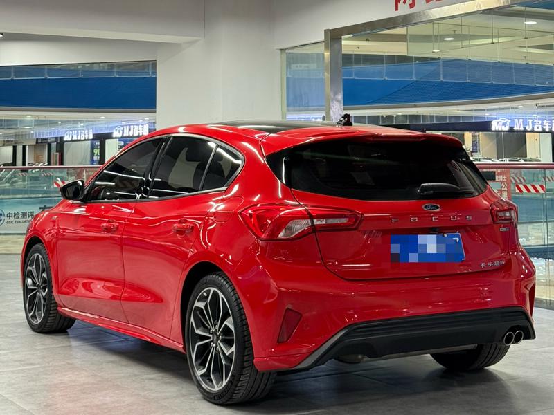 Ford Focus, 2021 — фото 4 из 11