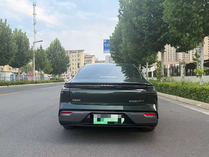 Geely Galaxy Starshine 8 EM-i, 2025 — фото 9 из 9