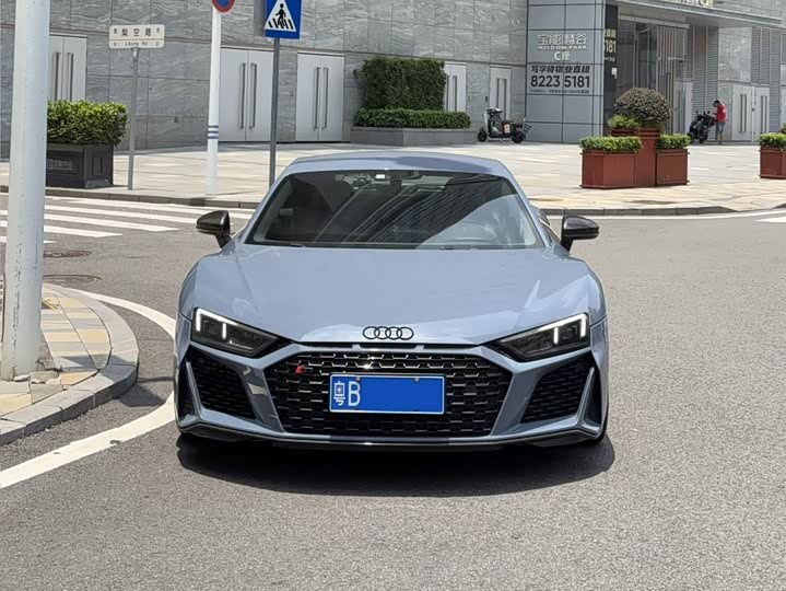 Audi R8, 2023 — фото 2 из 9