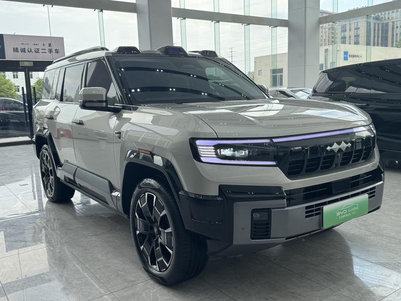 BYD FangChengBao Leopard 8, 2024 — фото 3 из 12