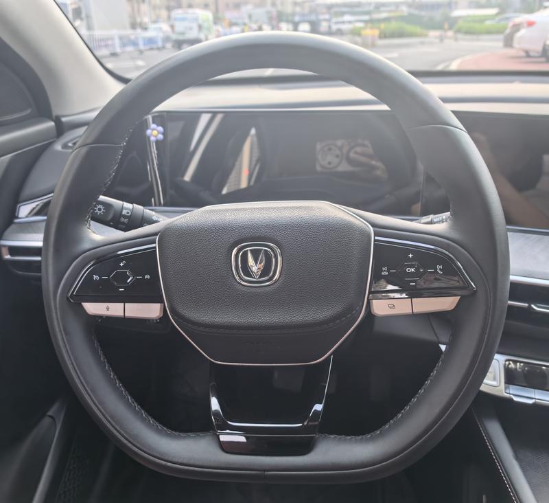 Changan Eado Plus, 2023 — фото 8 из 11