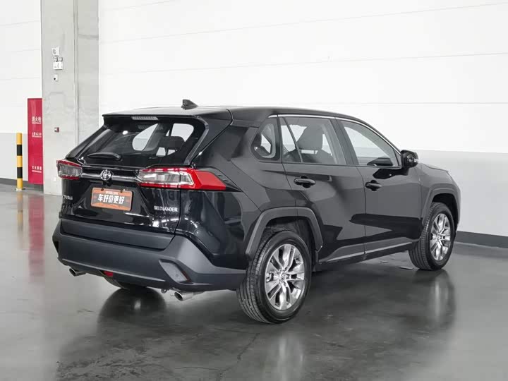 Toyota Wildlander, 2025 — фото 2 из 9
