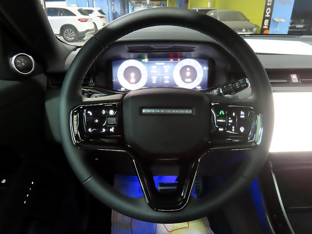 Land Rover Range Rover Evoque, 2025 — фото 10 из 12