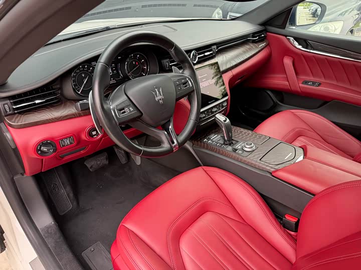 Maserati Quattroporte, 2021 — фото 6 из 9