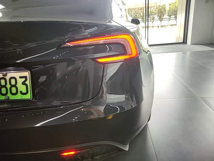 Tesla Model 3, 2025 — фото 8 из 9