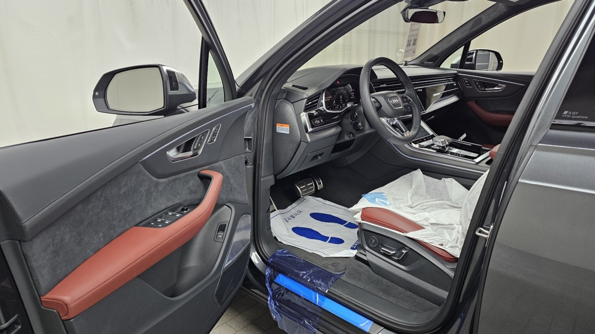 Audi SQ7, 2025 — фото 4 из 12