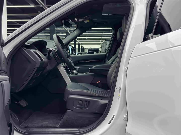 Land Rover Discovery, 2025 — фото 8 из 9