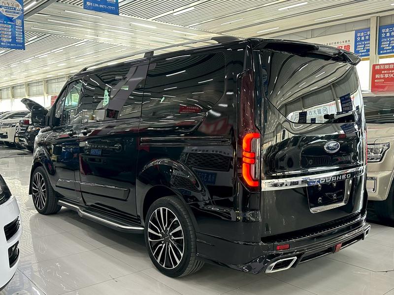 Ford Tourneo, 2023 — фото 3 из 9