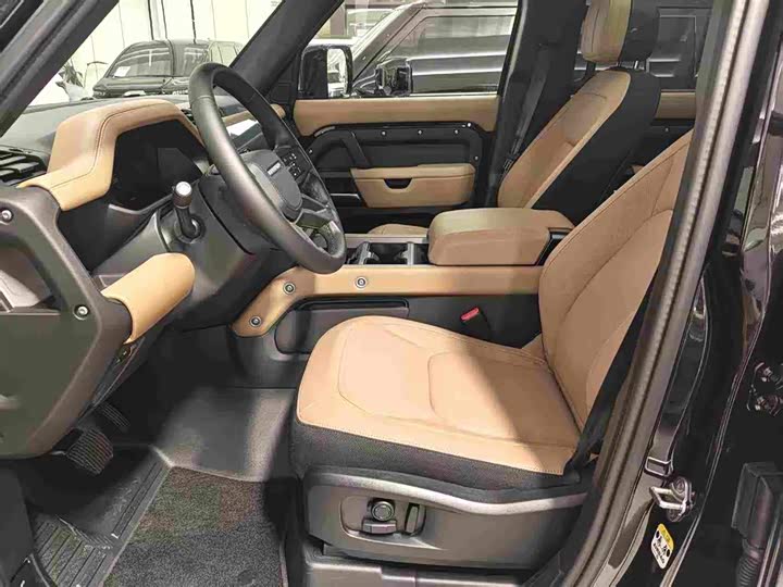 Land Rover Defender, 2025 — фото 5 из 9