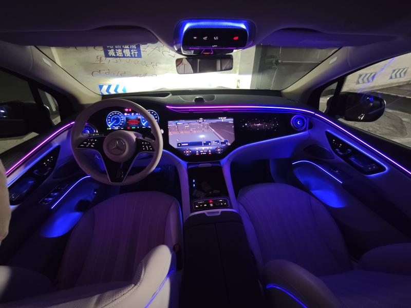 Mercedes-Benz EQS SUV, 2022 — фото 9 из 12