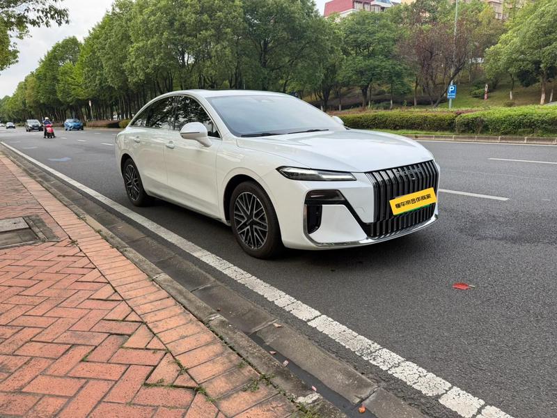 Roewe M7 DMH, 2025 — фото 3 из 11