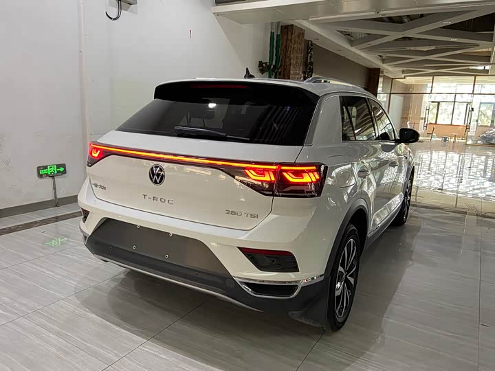 Volkswagen T-Roc, 2023 — фото 4 из 9