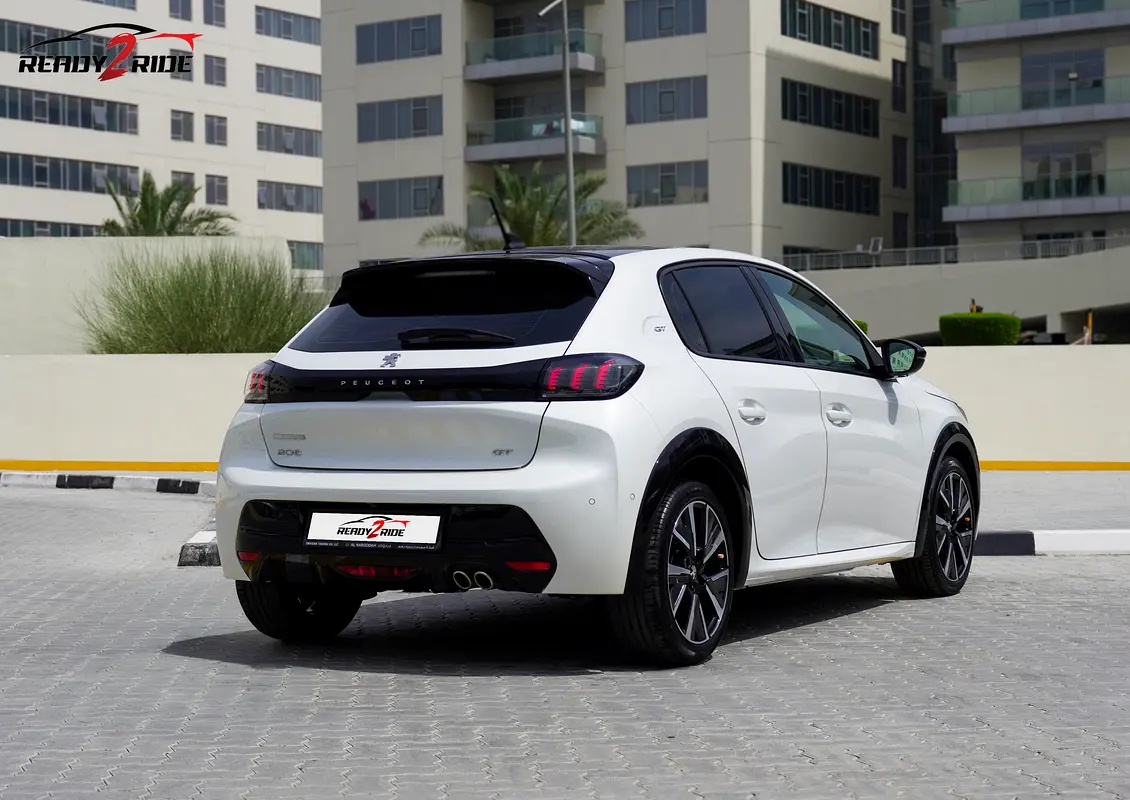 Peugeot 208, 2023 — фото 7 из 10
