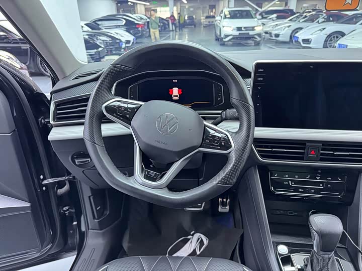 Volkswagen Tiguan L Pro, 2023 — фото 8 из 9