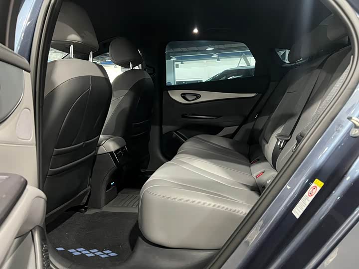 BYD Seal 07 DM-i Hybrid, 2025 — фото 8 из 9
