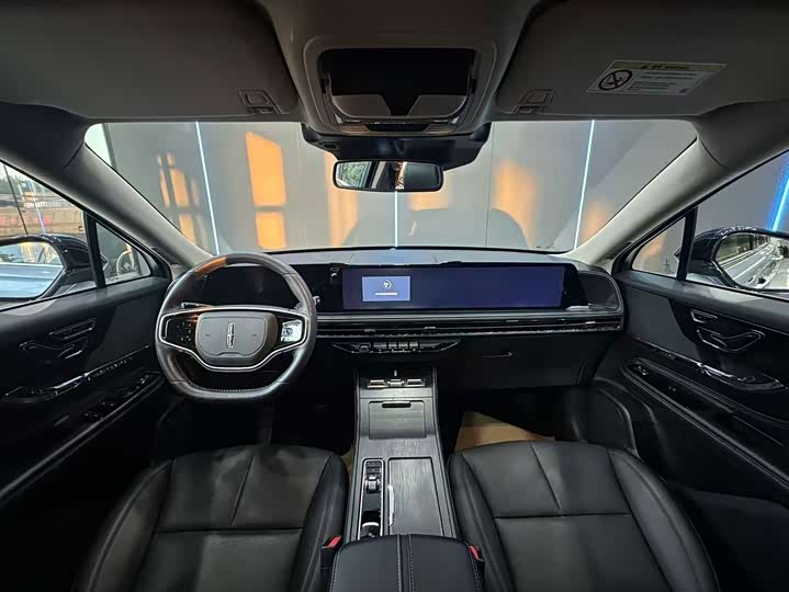Lincoln Corsair, 2023 — фото 9 из 9
