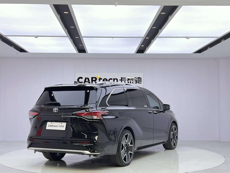 Toyota Granvia, 2023 — фото 7 из 12