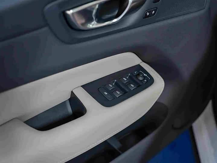 Volvo XC60, 2026 — фото 9 из 9