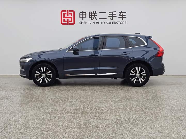 Volvo XC60, 2023 — фото 3 из 9