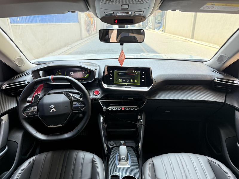 Peugeot 2008, 2024 — фото 10 из 12