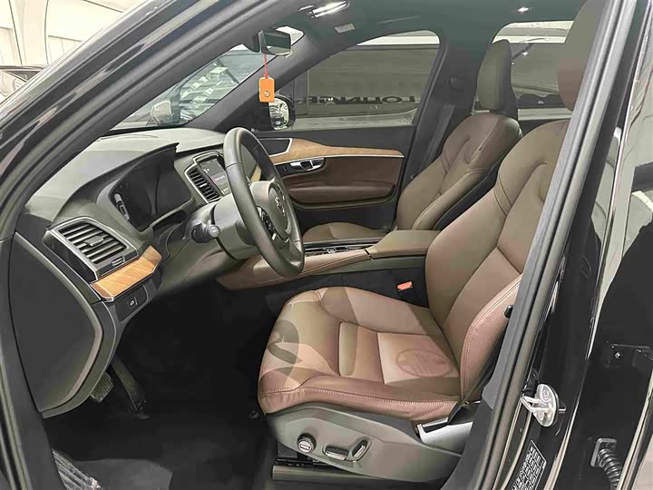 Volvo XC90, 2024 — фото 7 из 9