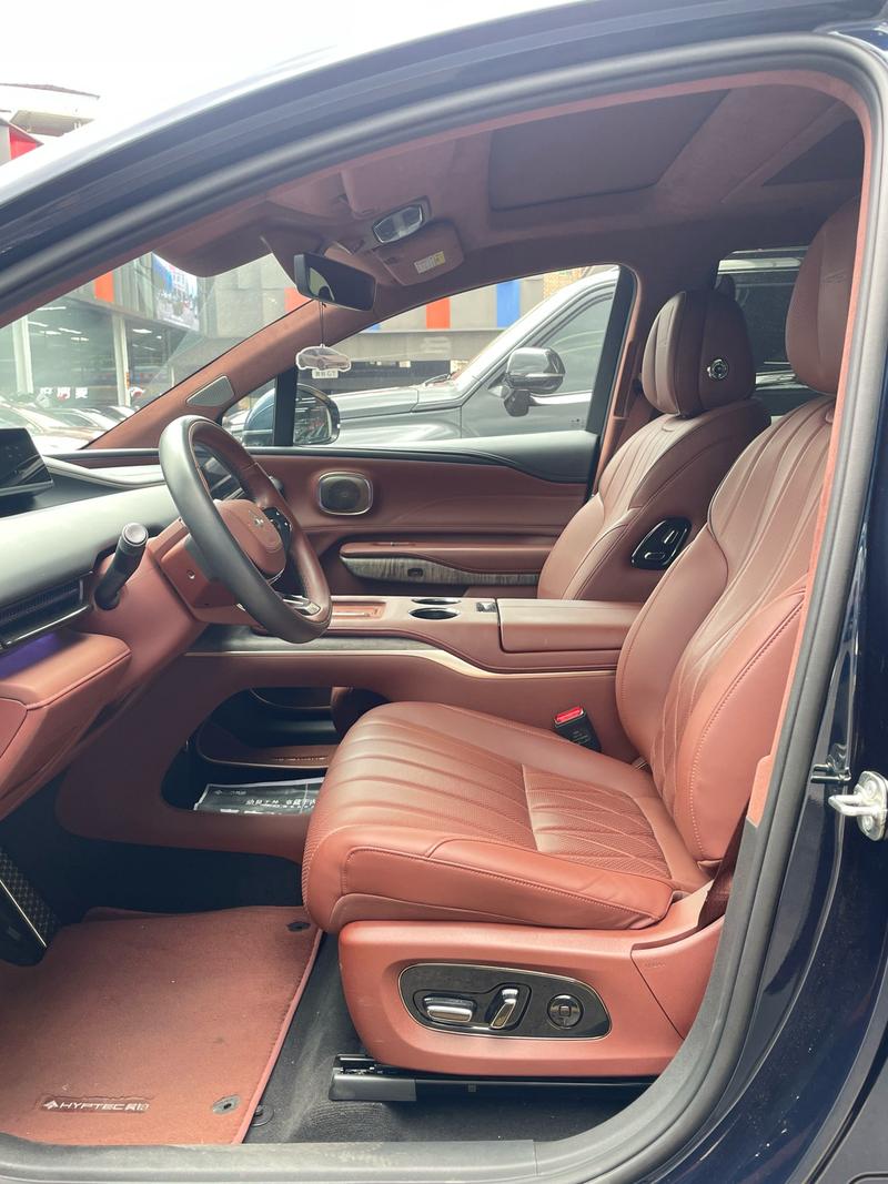 GAC Hyptec HL, 2025 — фото 11 из 12