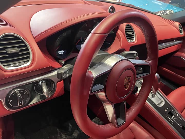 Porsche 718, 2023 — фото 4 из 9