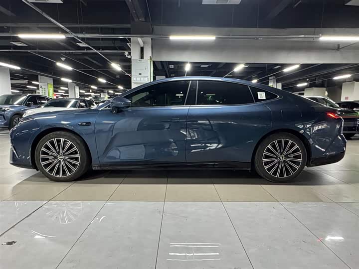 Geely Galaxy Starshine 8 EM-i, 2025 — фото 4 из 9