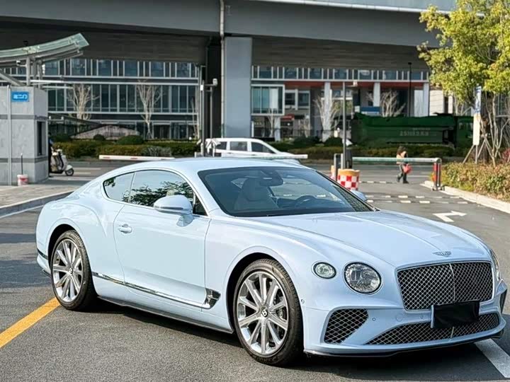 Bentley Continental GT, 2023 — фото 3 из 9