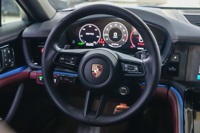 Porsche Panamera, 2024 — фото 9 из 12