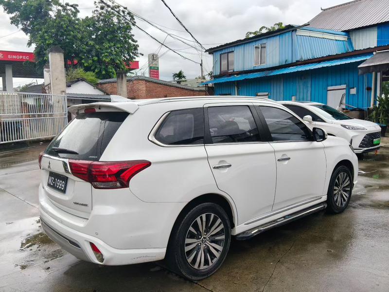 Mitsubishi Outlander, 2021 — фото 6 из 10