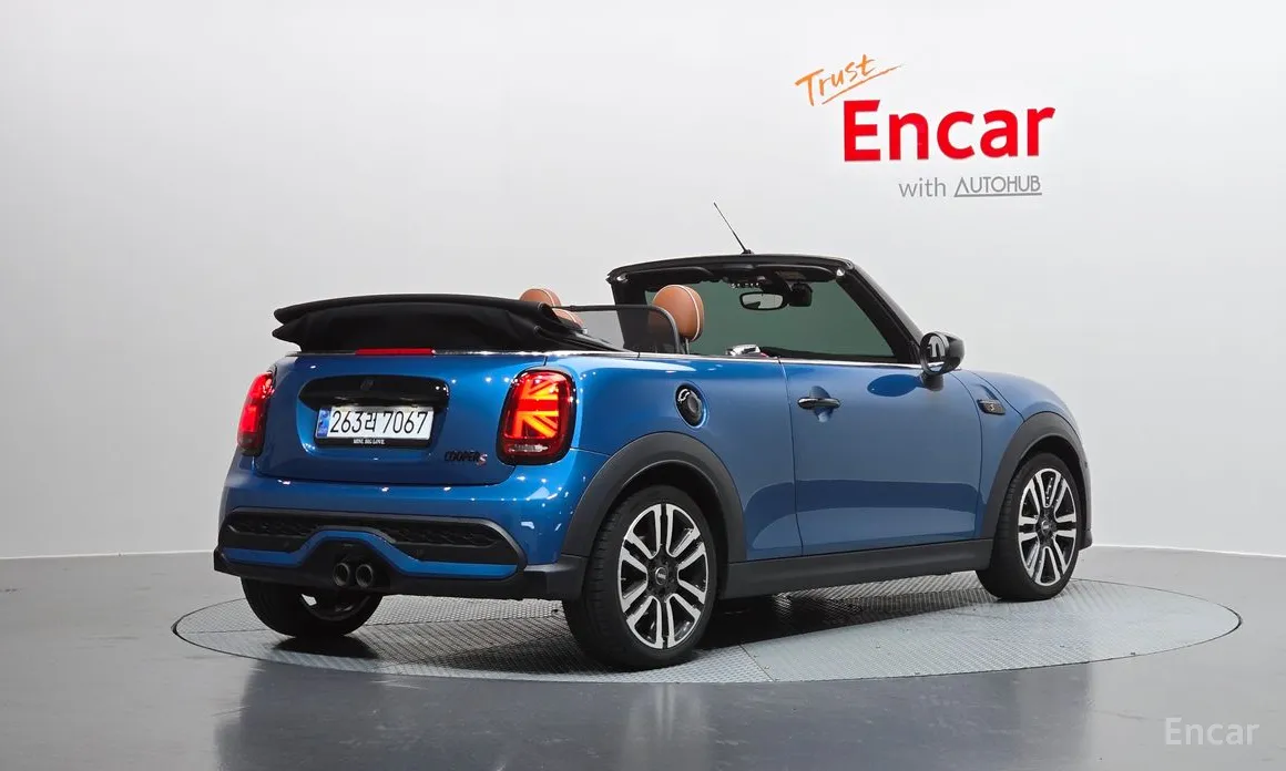 Mini Cooper Convertible, 2024 — фото 2 из 12