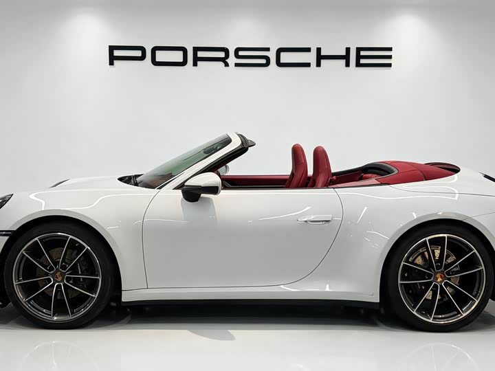 Porsche 911, 2022 — фото 3 из 9