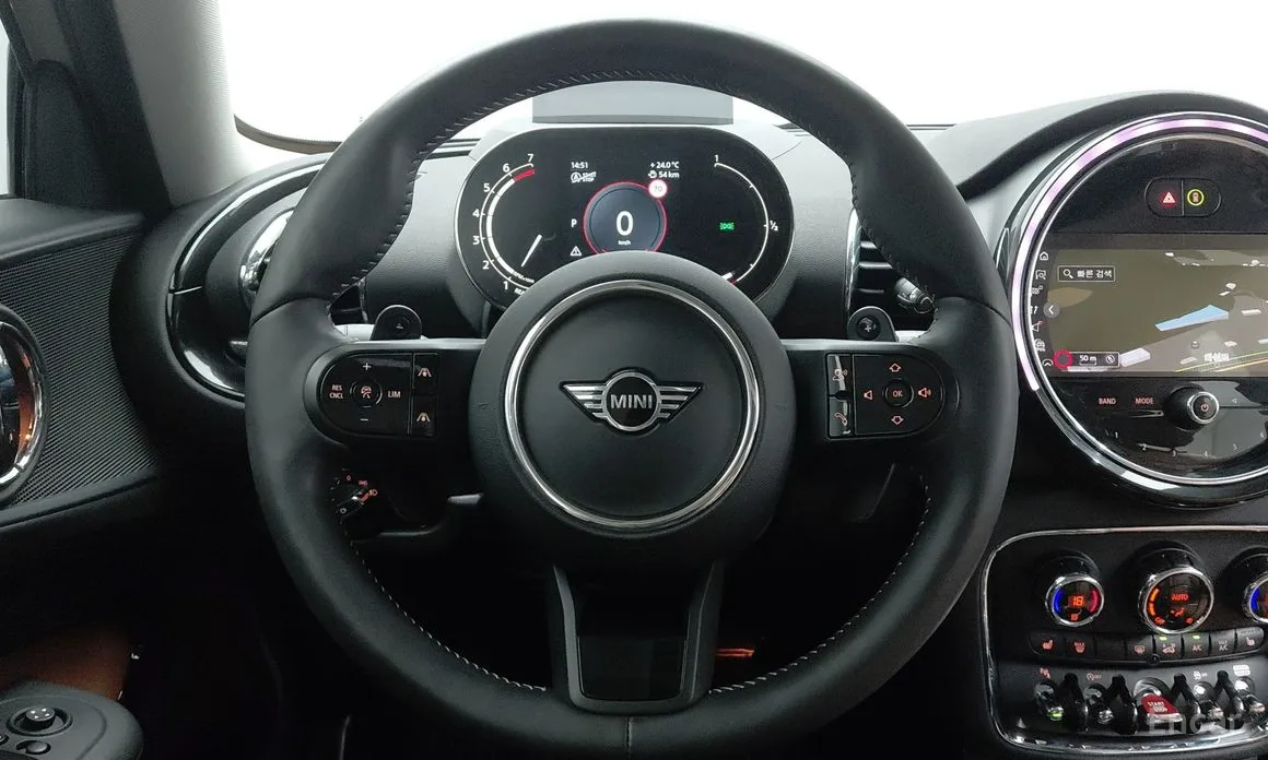 Mini Clubman, 2021 — фото 10 из 12