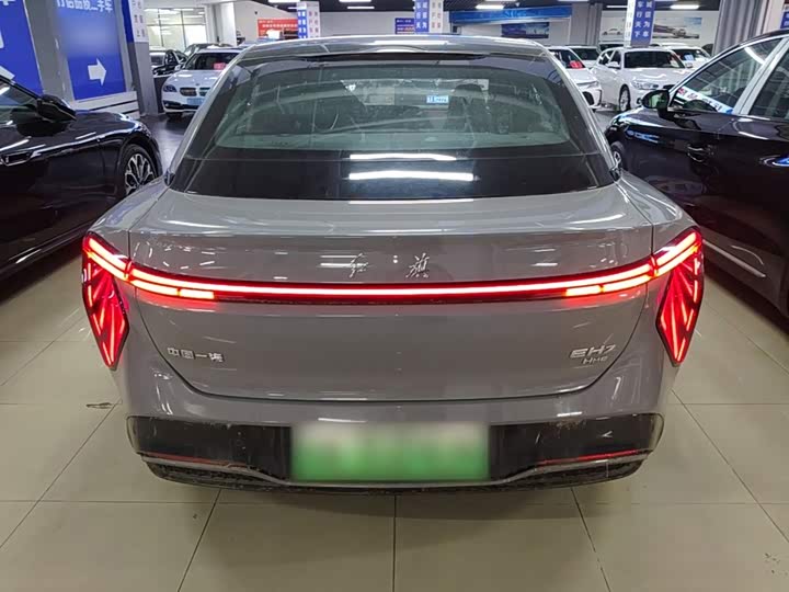 Hongqi EH7, 2023 — фото 6 из 9