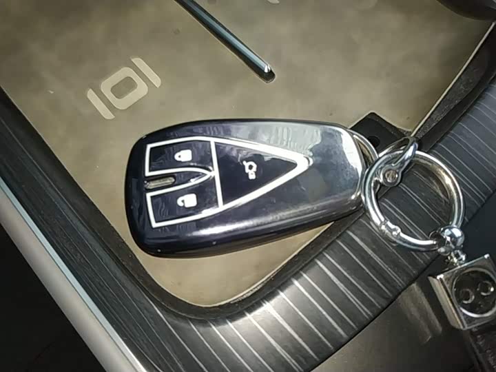 Changan Qiyuan (Nevo) Q05 Classic, 2025 — фото 9 из 9