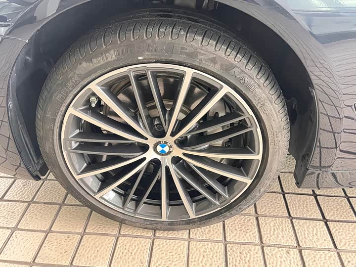 BMW 5 Series, 2023 — фото 4 из 9
